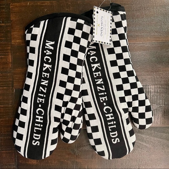 MacKenzie-Childs Oven Mitts - Black & White set of 2 - Picture 2 of 4
